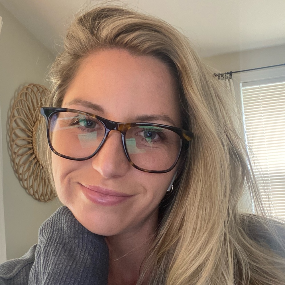 Meet your Posher, Julie